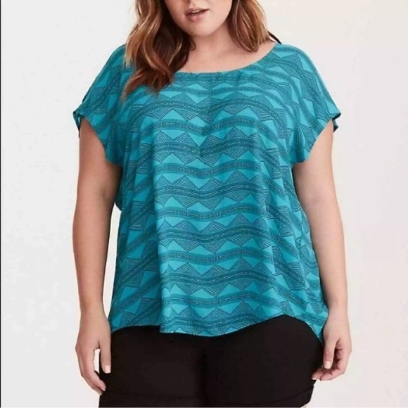 Torrid Blouse strappy split back geometric print size 2 or 2X - Picture 1 of 12